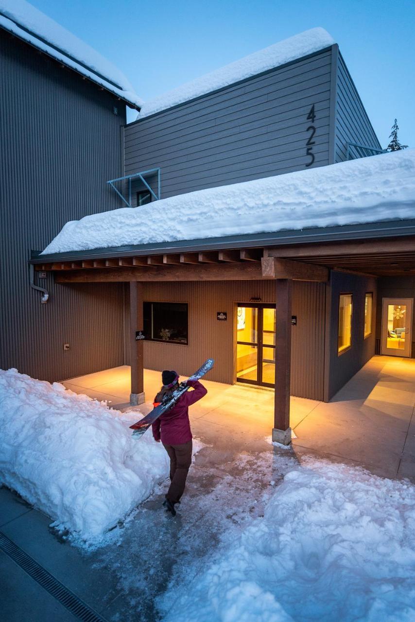 Nowhere Special Hostel Rossland Exterior photo